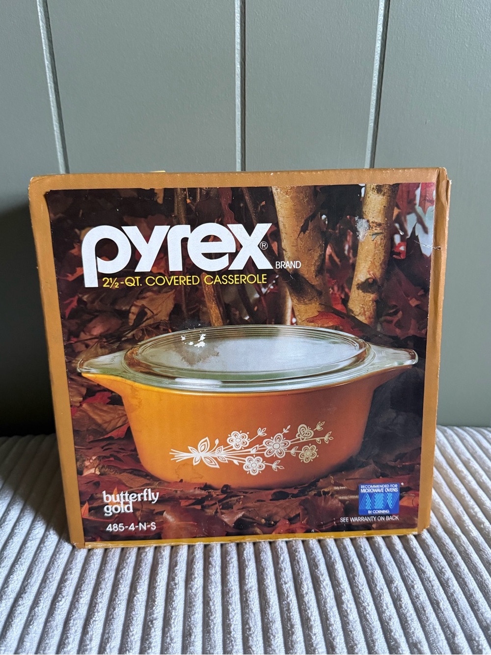 New Pyrex 485 Butterfly Gold